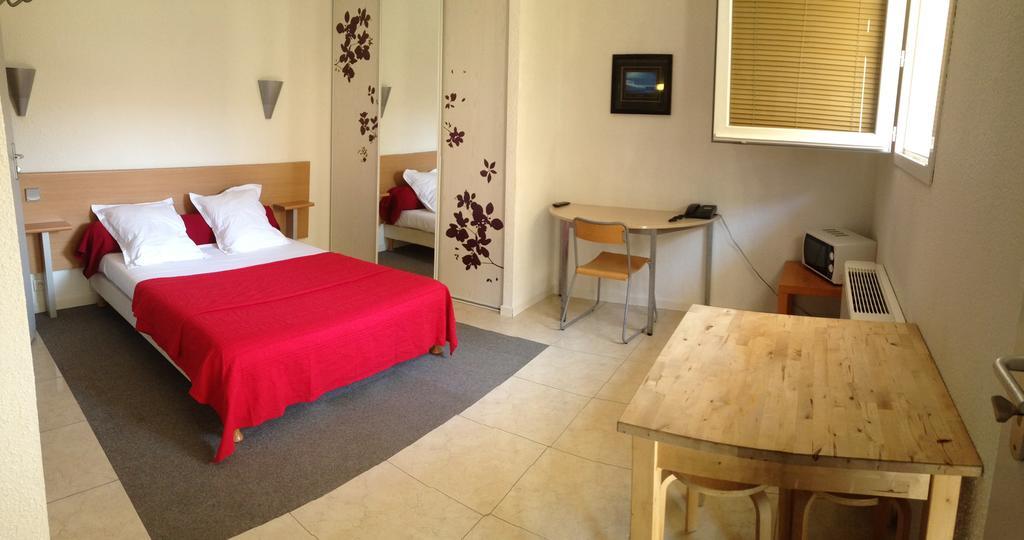 Appart'Hotel Residella Aubagne Gemenos Gémenos Quarto foto